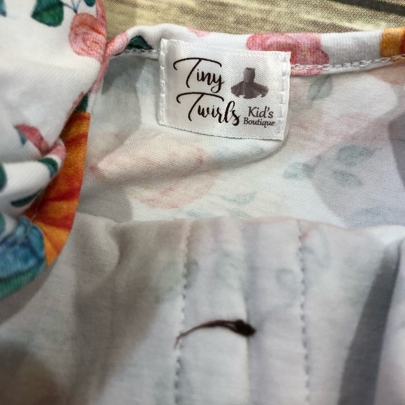 Tiny twirls pumpkin dress - Picture 5 of 7